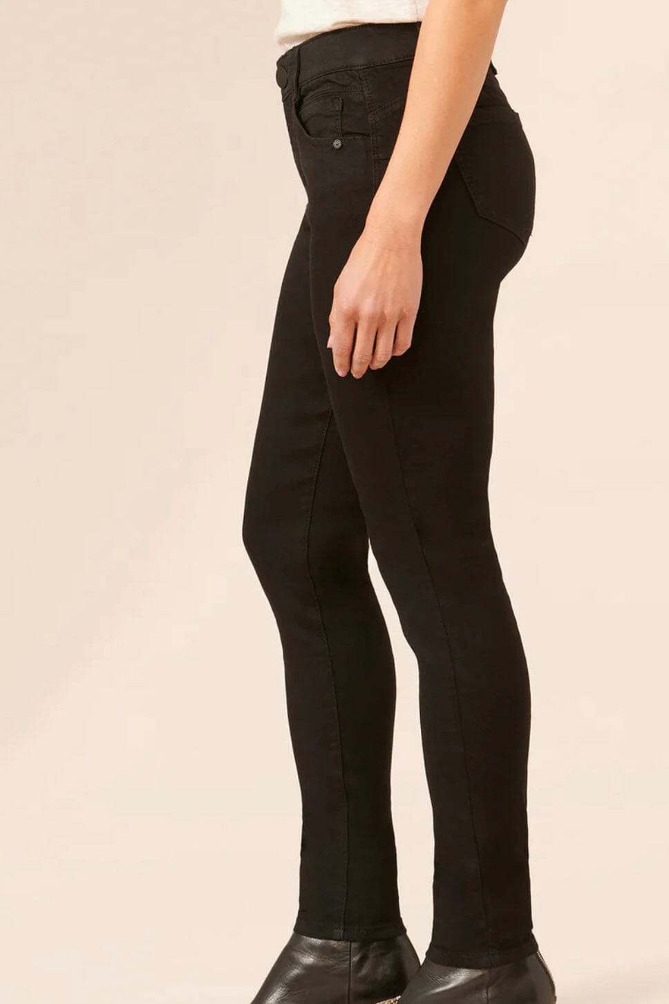 Stretch Black Denim &quot;Ab&quot;solution® Booty Lift Jegging JEANS DEMOCRACY 